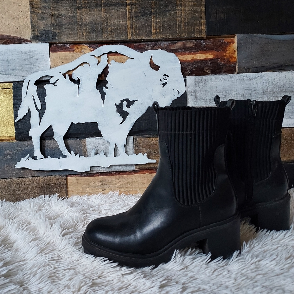 Women's Short Black Boots